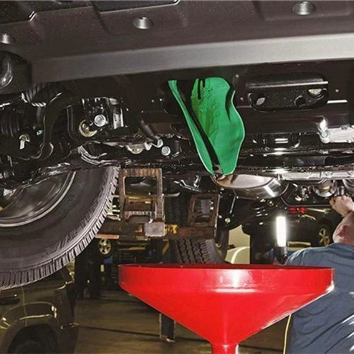 Flexible Oil Filling and Draining Plastic
